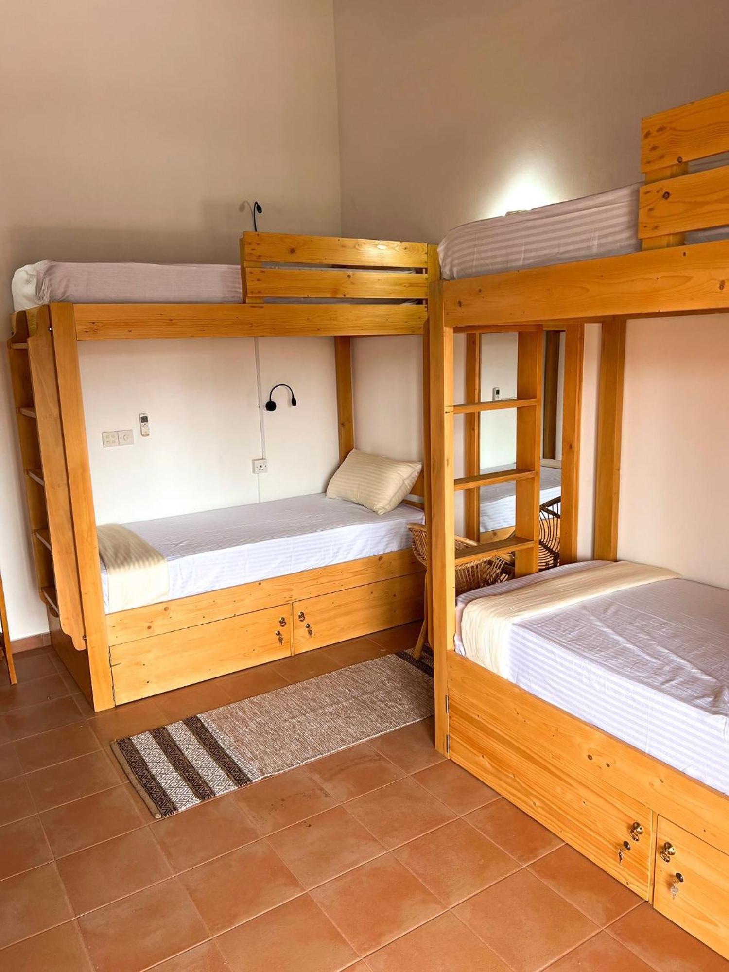 Hummus Hostel 希克杜沃 外观 照片