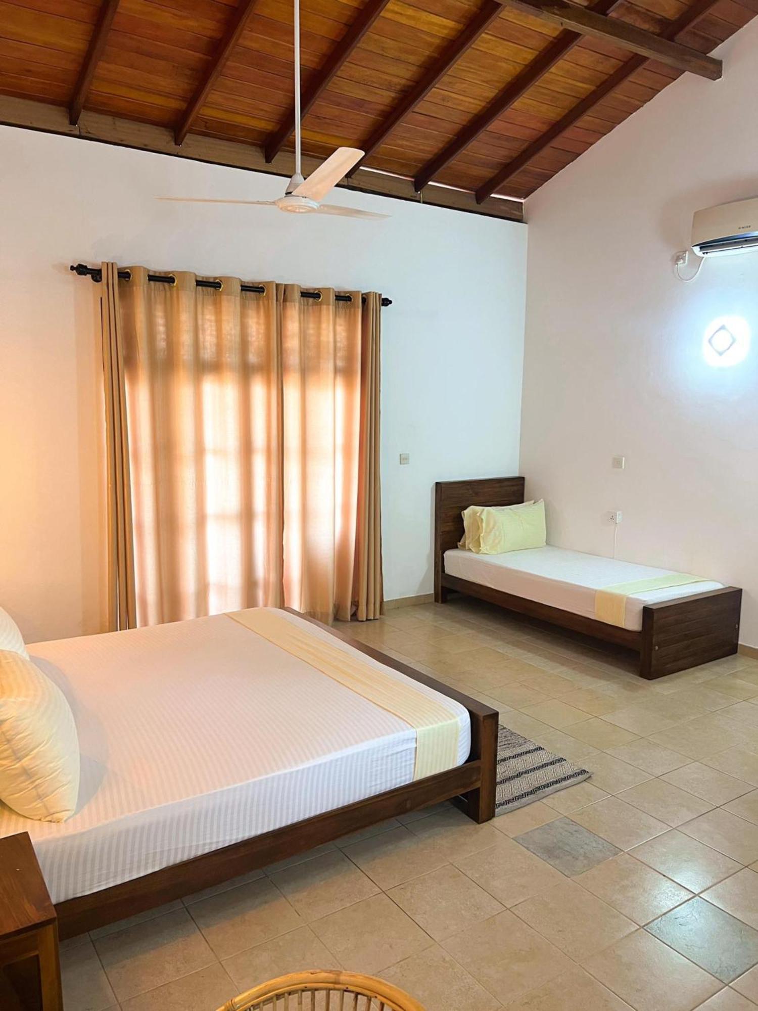Hummus Hostel 希克杜沃 外观 照片